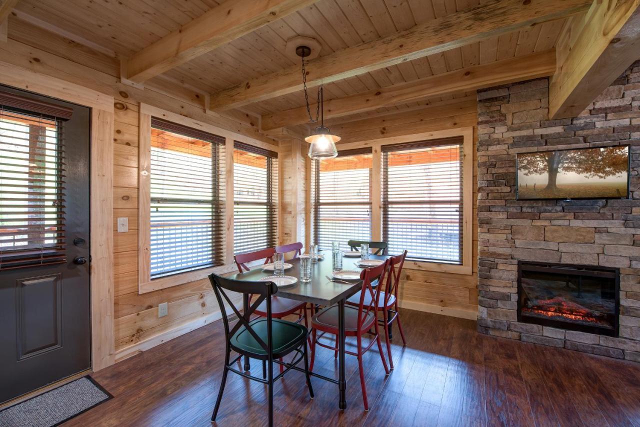 Villa Woodland Escape à Pigeon Forge Extérieur photo