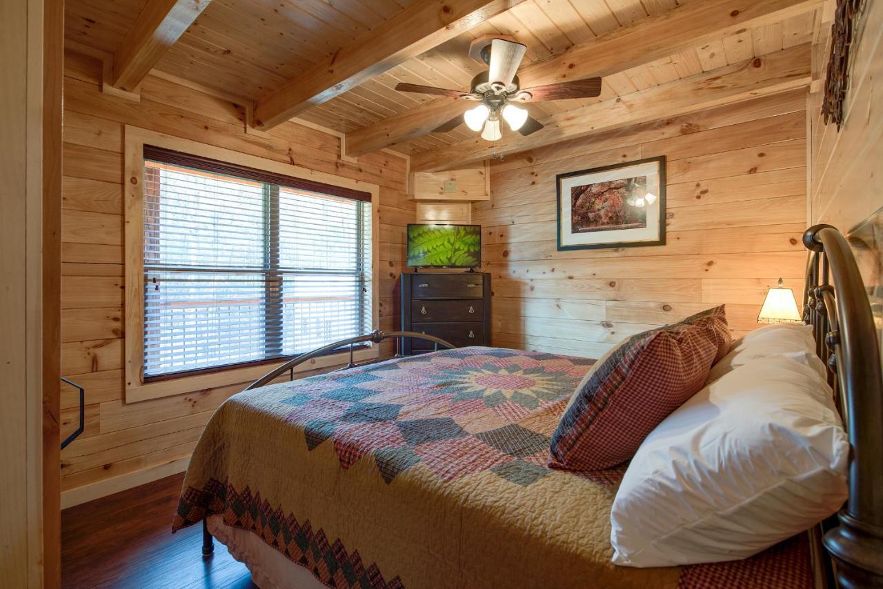 Villa Woodland Escape à Pigeon Forge Extérieur photo
