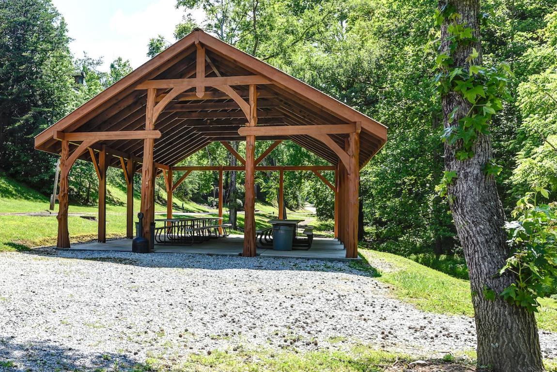 Villa Woodland Escape à Pigeon Forge Extérieur photo