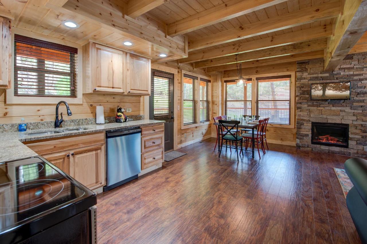 Villa Woodland Escape à Pigeon Forge Extérieur photo