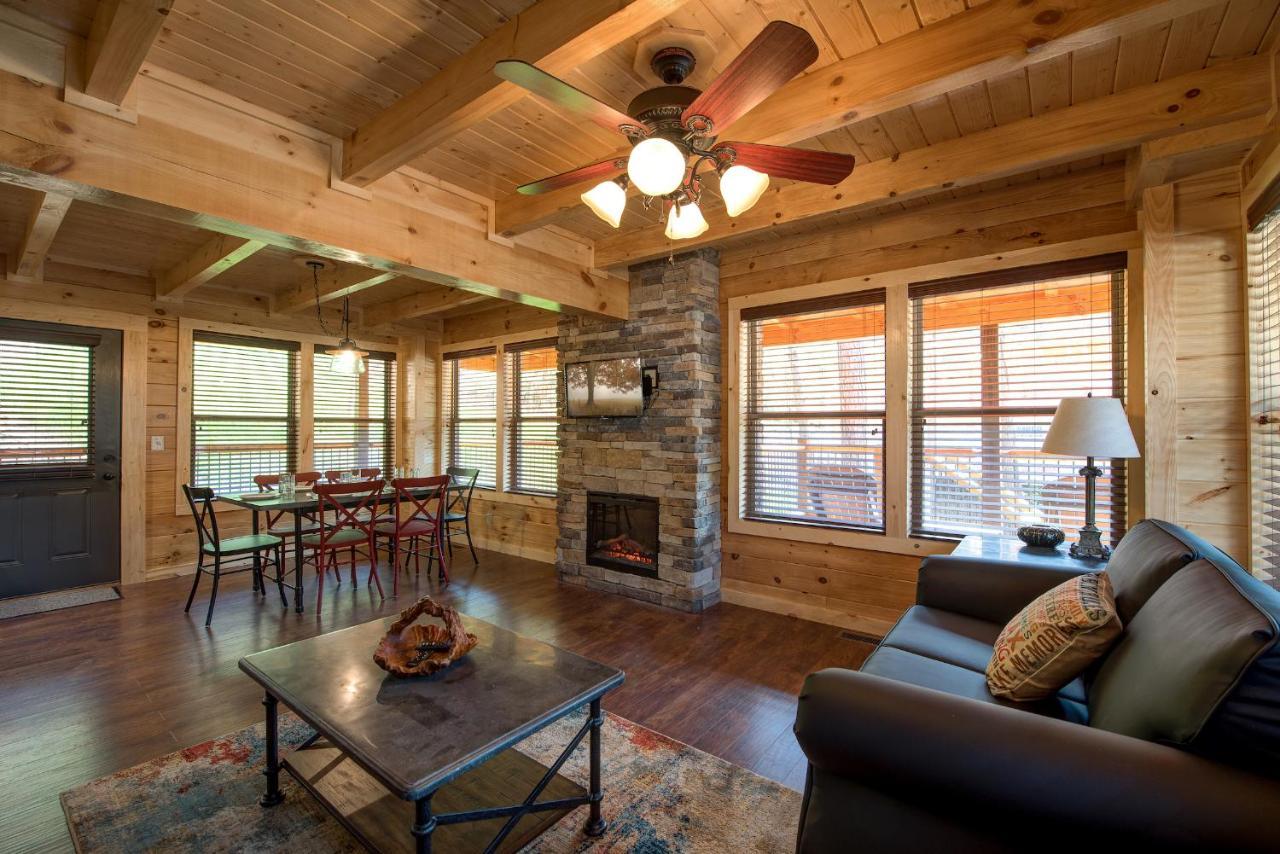 Villa Woodland Escape à Pigeon Forge Extérieur photo