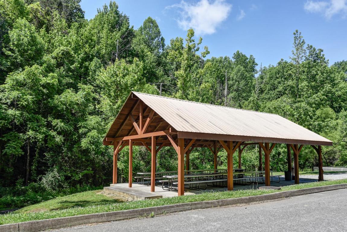 Villa Woodland Escape à Pigeon Forge Extérieur photo